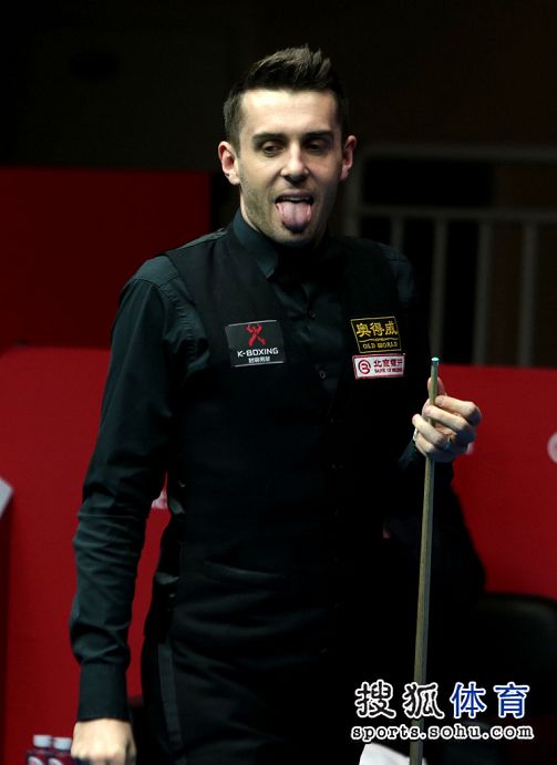 由中场核心 由中场核心