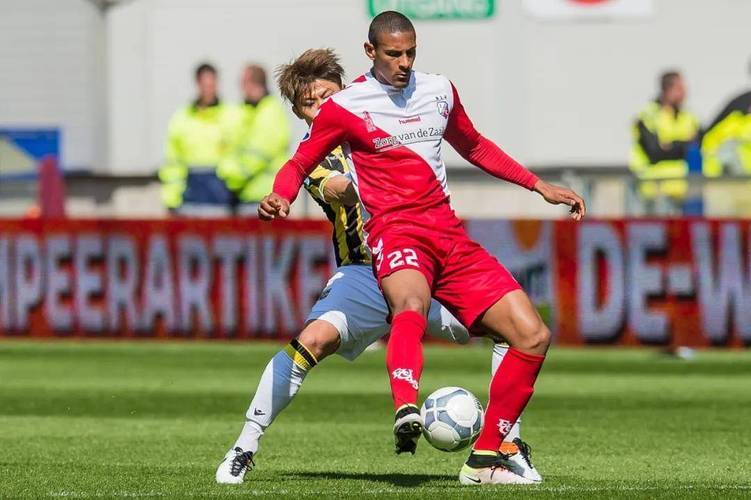 刺伤头部 刺伤头部